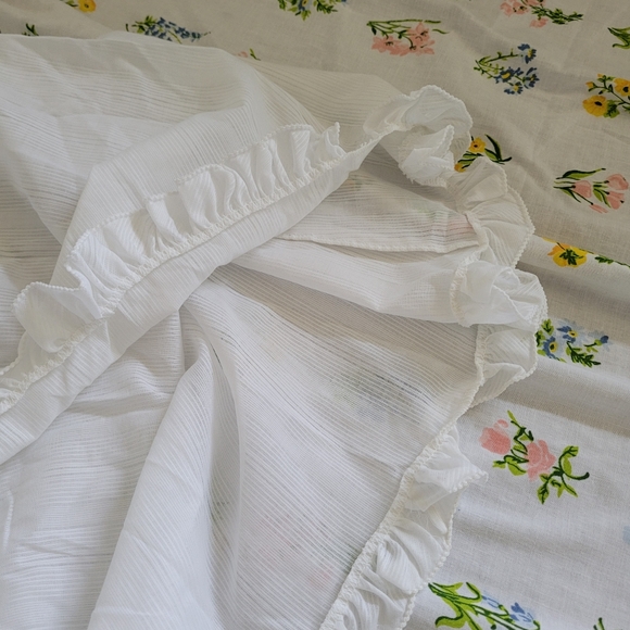 Vintage floor length nightgown - Picture 10 of 12